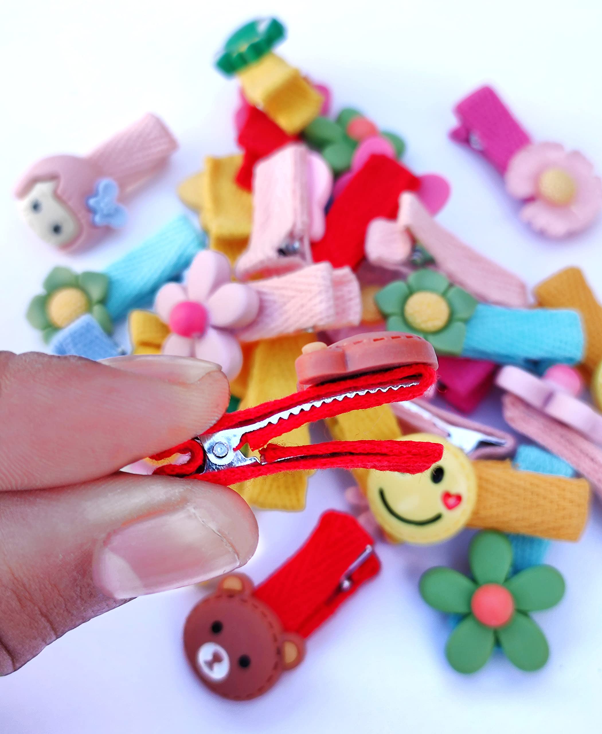 ANNACREATIONS 26 Pcs Baby Girls Hair Clips Cute Animal Character Fruit Flower Pattern Fully Ribbon Lined Hair clips Hair Accessories for Girls