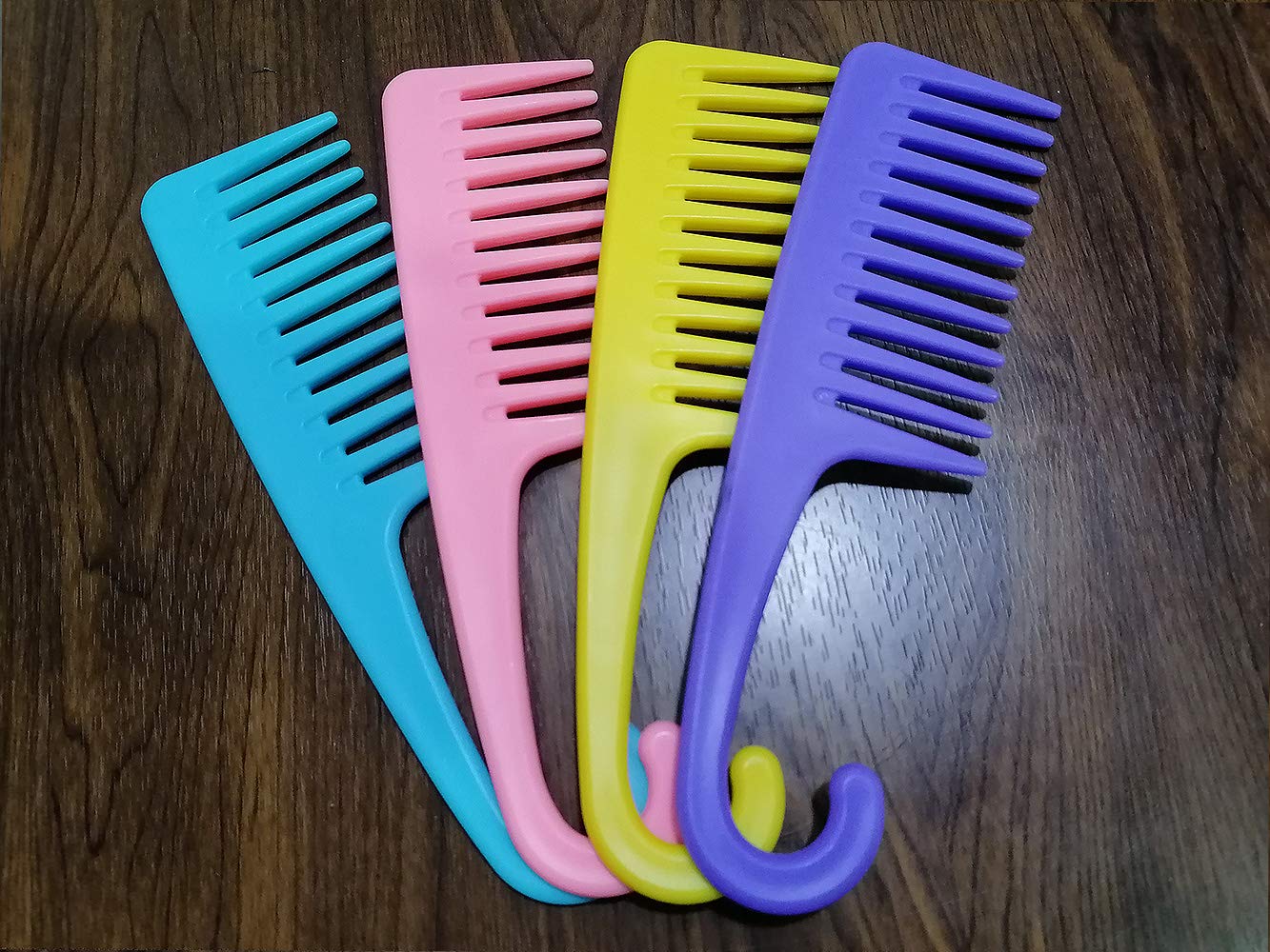 4 Pcs Wide Teeth Combs Shower, Detangler Comb with Hook, Hair Wide-Tooth Wet and Dry Comb for Women Everyday Use and Beauty Salon